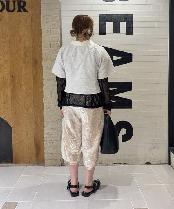 大石彩可さんの「BEAMS WOMEN｜maturely / スパンコール ハーフ パンツ」を使ったコーディネート