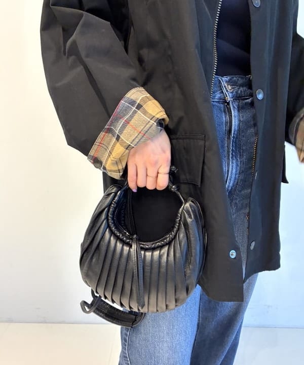 SAKAIさんの「BEAMS WOMEN｜【別注】Barbour / BEDALE ジャケット」を使ったコーディネート