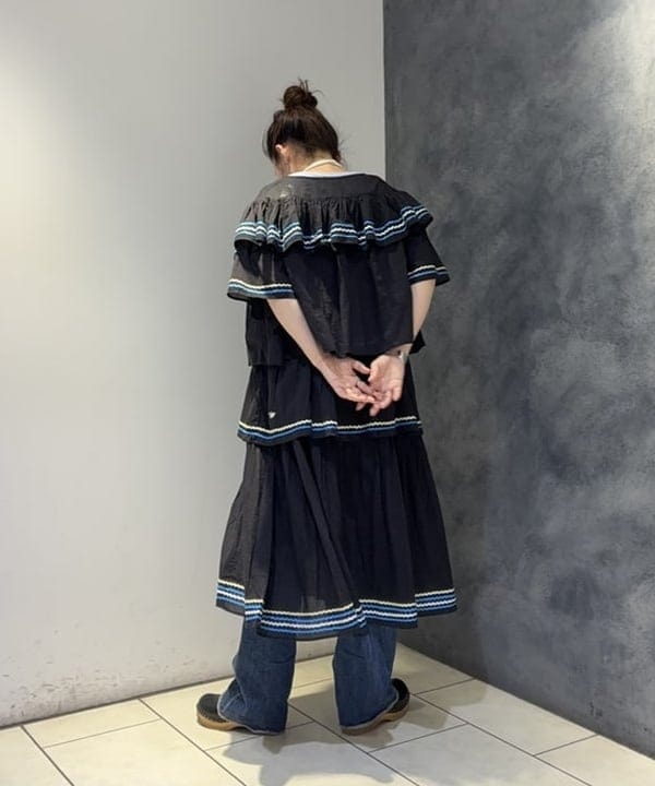 モモさんの「BEAMS WOMEN｜【別注】trepied / ティアード ブラウス」を使ったコーディネート