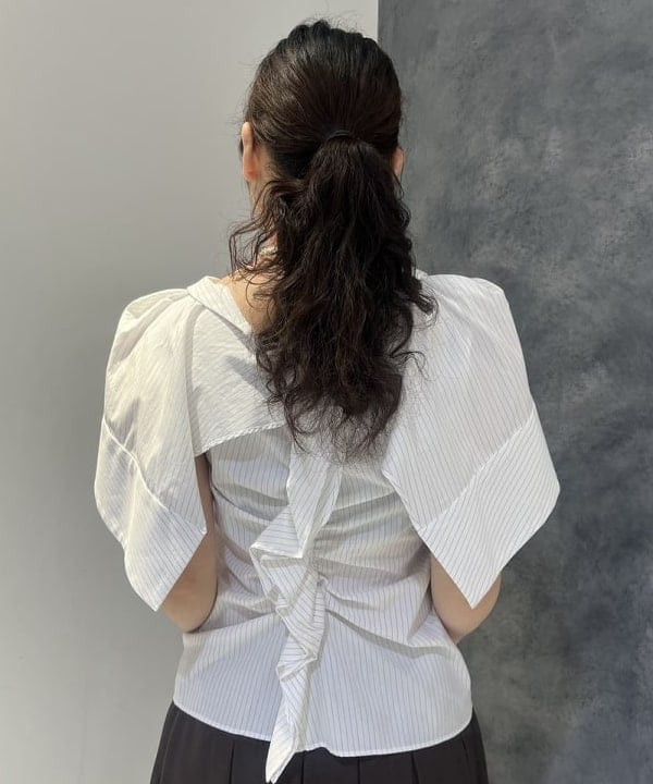 星野 真依さんの「BEAMS WOMEN｜ボックス プリーツ ミディ スカート」を使ったコーディネート