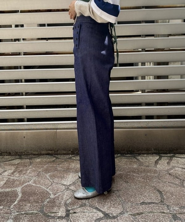 MATSUMOTO AMIさんの「BEAMS WOMEN｜【別注】LACOSTE / ボーダー Tシャツ」を使ったコーディネート