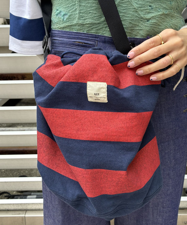 MATSUMOTO AMIさんの「BEAMS WOMEN｜【別注】LACOSTE / ボーダー Tシャツ」を使ったコーディネート