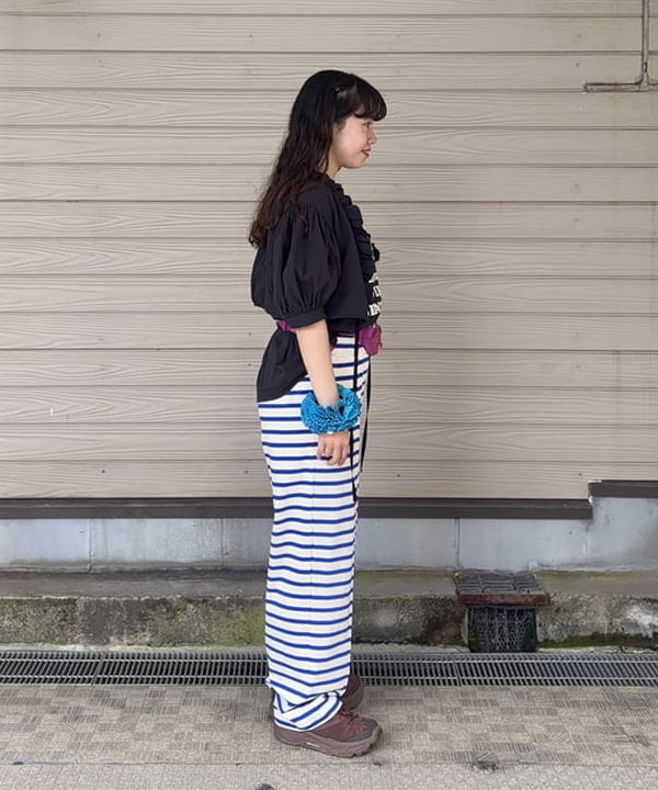 チナツさんの「BEAMS WOMEN｜【別注】HEAR MY NAME &times; maturely / メモラブル プリント Tシャツ」を使ったコーディネート