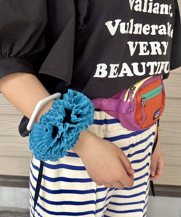 チナツさんの「BEAMS WOMEN｜【別注】HEAR MY NAME &times; maturely / メモラブル プリント Tシャツ」を使ったコーディネート