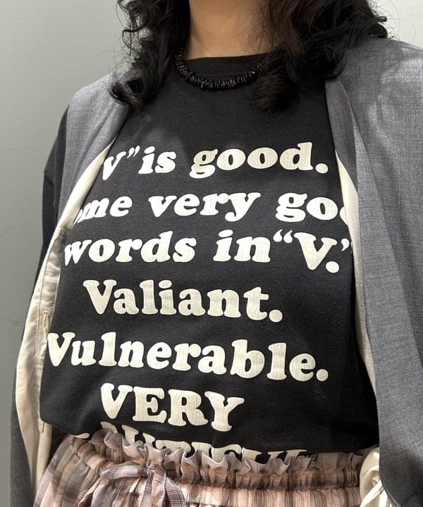 Sakiさんの「BEAMS WOMEN｜【別注】HEAR MY NAME &times; maturely / メモラブル プリント Tシャツ」を使ったコーディネート