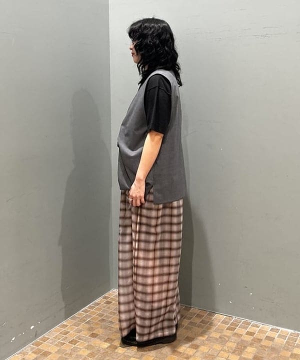 Sakiさんの「BEAMS WOMEN｜【別注】HEAR MY NAME &times; maturely / メモラブル プリント Tシャツ」を使ったコーディネート