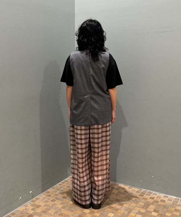 Sakiさんの「BEAMS WOMEN｜【別注】HEAR MY NAME &times; maturely / メモラブル プリント Tシャツ」を使ったコーディネート