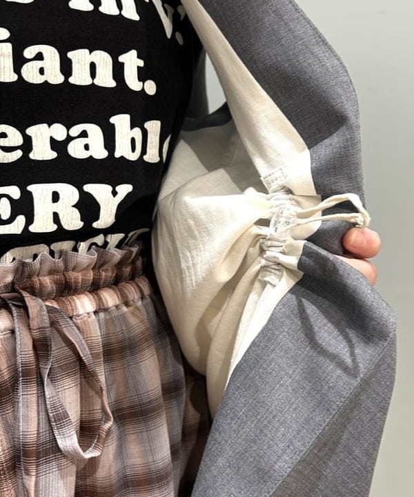 Sakiさんの「BEAMS WOMEN｜【別注】HEAR MY NAME &times; maturely / メモラブル プリント Tシャツ」を使ったコーディネート