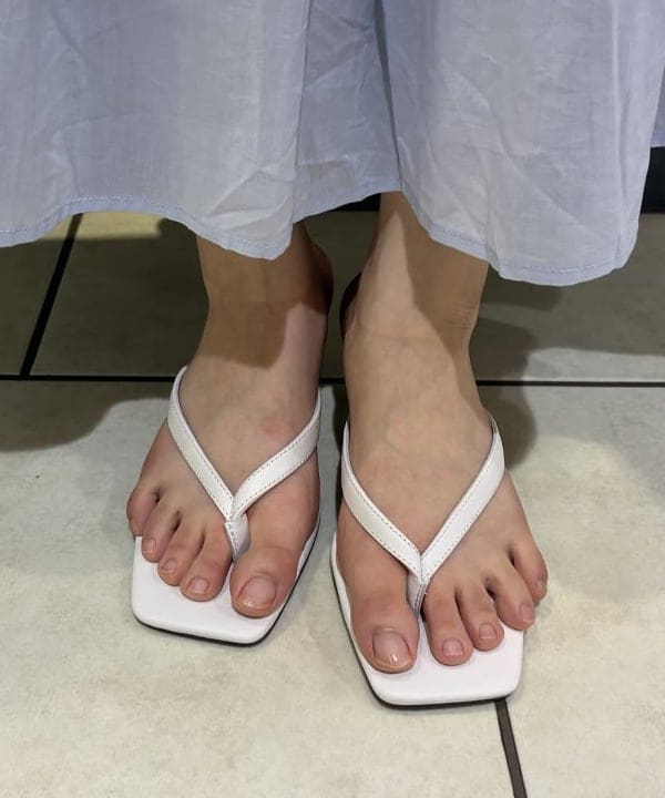 菜月さんの「BEAMS WOMEN｜トング サンダル .M」を使ったコーディネート