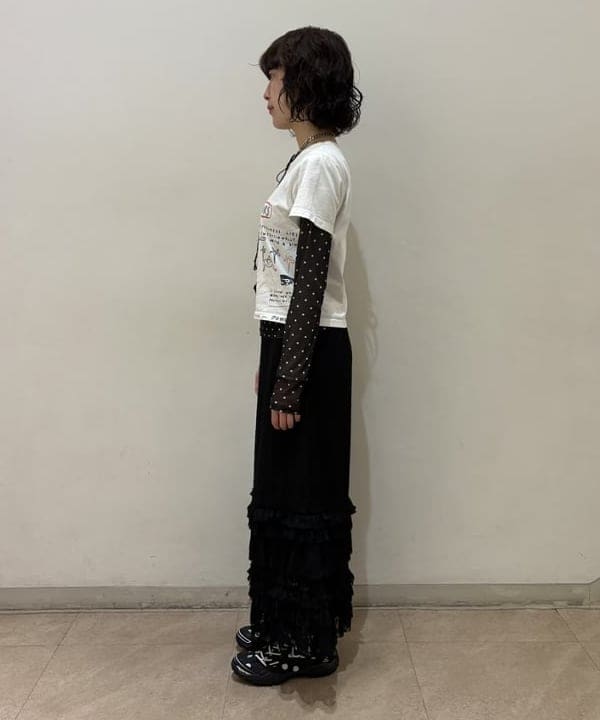 amaさんの「BEAMS WOMEN｜カット レース ティアード ヘム スカート」を使ったコーディネート