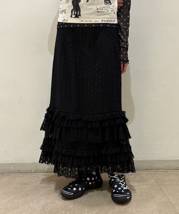 amaさんの「BEAMS WOMEN｜カット レース ティアード ヘム スカート」を使ったコーディネート