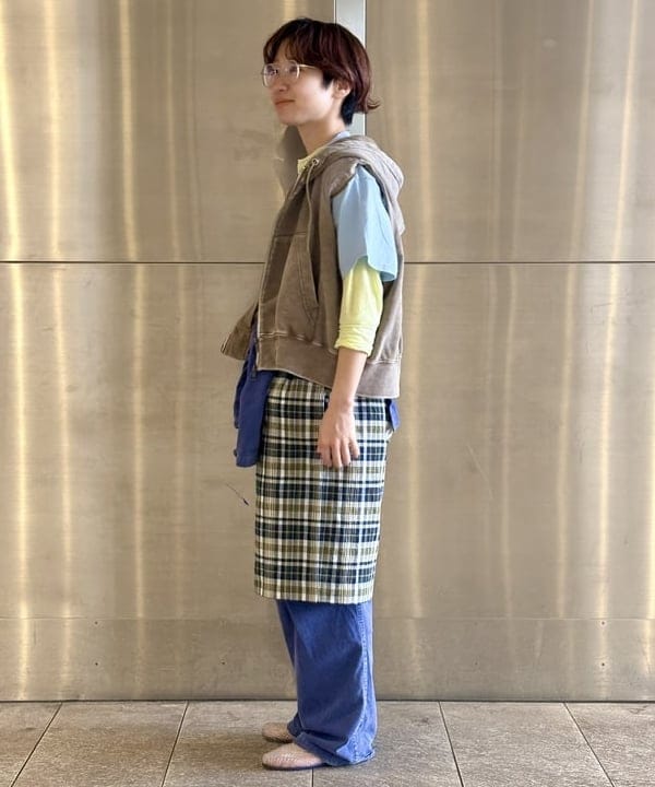 みりさんの「マドラス チェック ショーツ」を使ったコーディネート