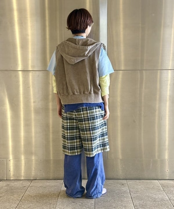 みりさんの「マドラス チェック ショーツ」を使ったコーディネート