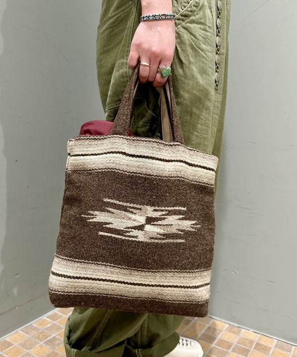 イシイ サオリさんの「BEAMS WOMEN｜ボーイ ベーシック Tシャツ」を使ったコーディネート