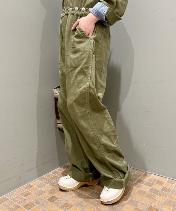 イシイ サオリさんの「BEAMS WOMEN｜ボーイ ベーシック Tシャツ」を使ったコーディネート