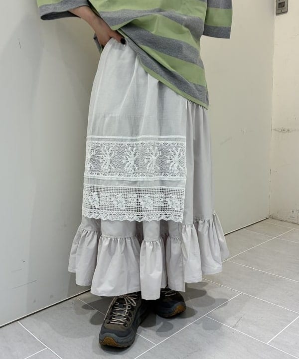 ando naoさんの「BEAMS WOMEN｜【別注】LACOSTE / ボーダー Tシャツ」を使ったコーディネート