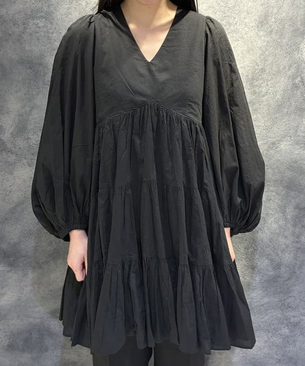 OSUMIさんの「BEAMS WOMEN｜【別注】MARIHA / エンジェルのミニワンピース」を使ったコーディネート