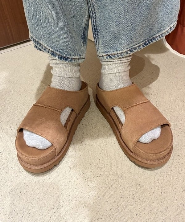 晶さんの「BEAMS WOMEN｜LEVI&rsquo;S(R) / LOOSE BOOT ジーンズ ライトインディゴ」を使ったコーディネート