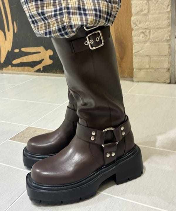 江口 息吹さんの「BEAMS WOMEN｜チェック ワイド イージーパンツ【ワイドストレートフィット】」を使ったコーディネート