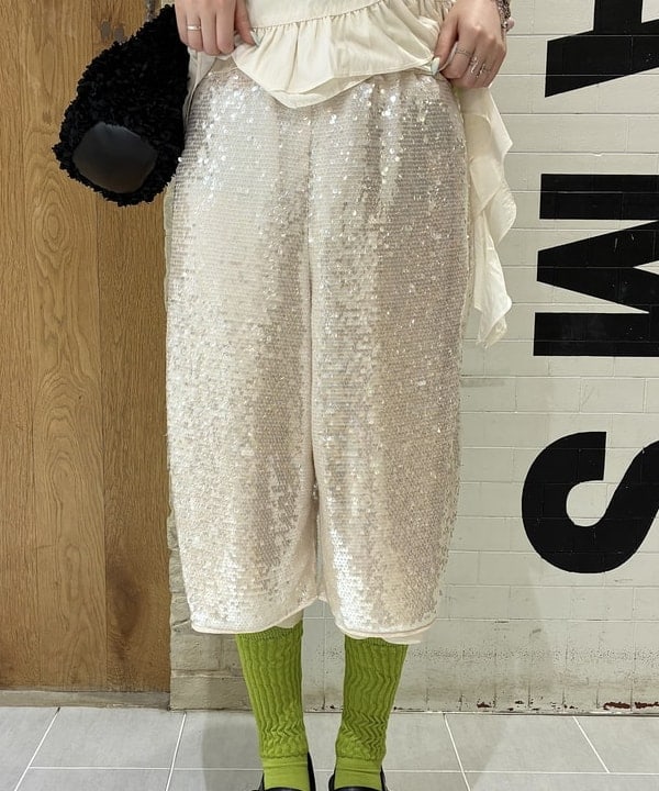 江口 息吹さんの「BEAMS WOMEN｜ｷｬｾfroufrouBsp」を使ったコーディネート