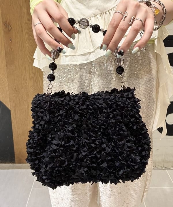 江口 息吹さんの「BEAMS WOMEN｜ｷｬｾfroufrouBsp」を使ったコーディネート