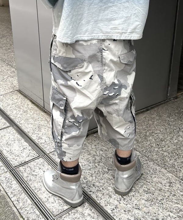 照田 拓史さんの「BEAMS WOMEN｜Damage Chambray Shirt」を使ったコーディネート