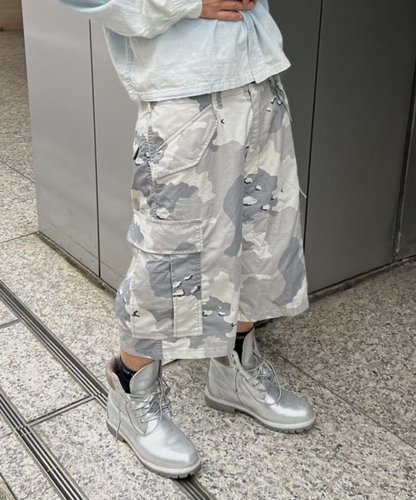 照田 拓史さんの「BEAMS WOMEN｜Damage Chambray Shirt」を使ったコーディネート