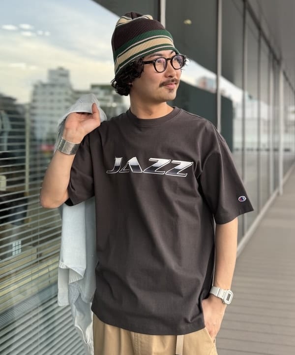 BAKU(東江 漠)さんの「BEAMS WOMEN｜Damage Chambray Shirt」を使ったコーディネート