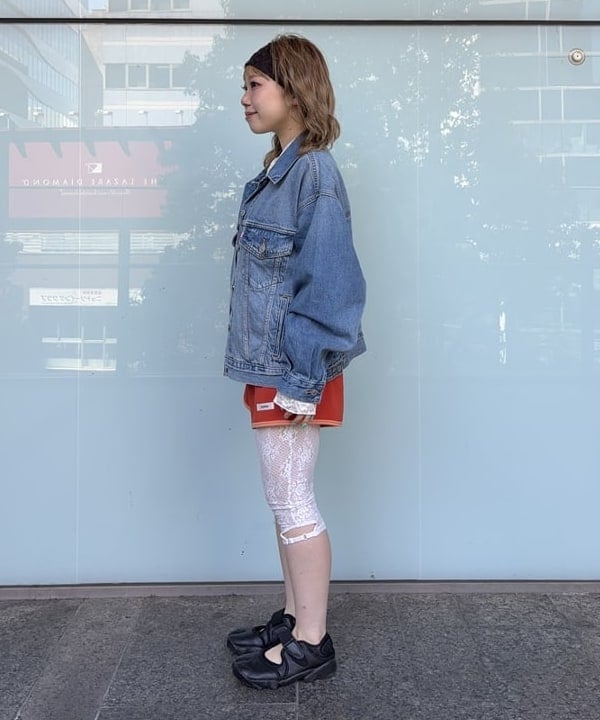 まゆちゃんさんの「BEAMS WOMEN｜LEVI&rsquo;S(R) / 90S トラッカージャケット」を使ったコーディネート