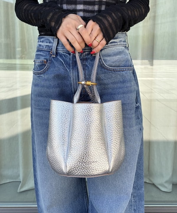 蒲原 捺美さんの「BEAMS WOMEN｜TAN / チェックパターン プルオーバー ニット」を使ったコーディネート