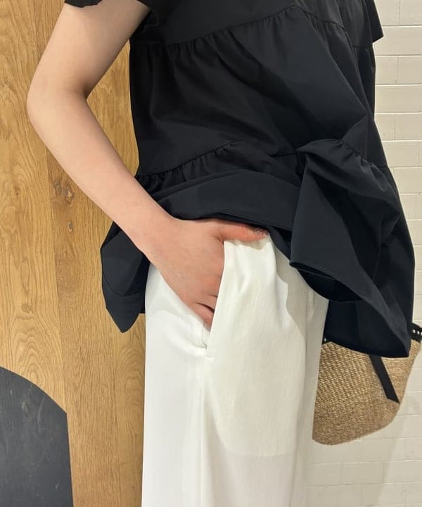 中平 あみさんの「BEAMS WOMEN｜コンビ ティアード プルオーバー」を使ったコーディネート