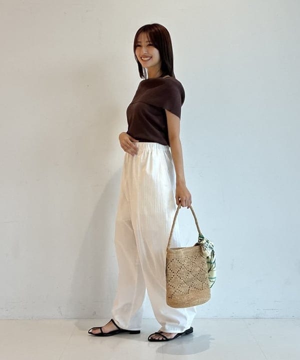 茂野 真楓さんの「BEAMS WOMEN｜ポインテッド ヌードサンダル .M」を使ったコーディネート