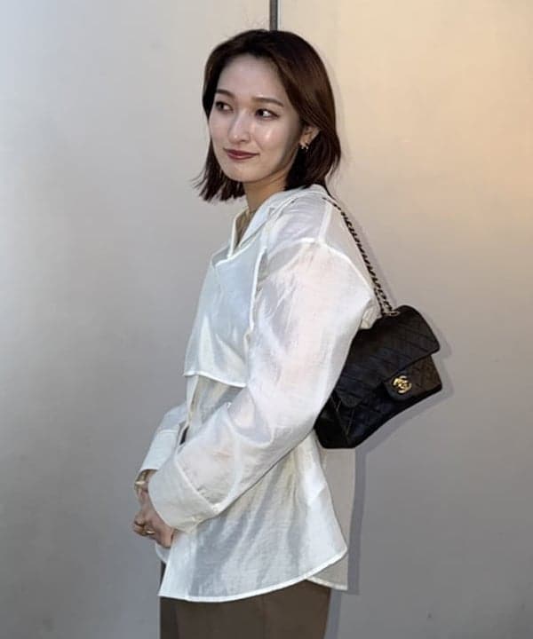 松本 佳菜子さんの「BEAMS WOMEN｜シアー レイヤード シャツ」を使ったコーディネート