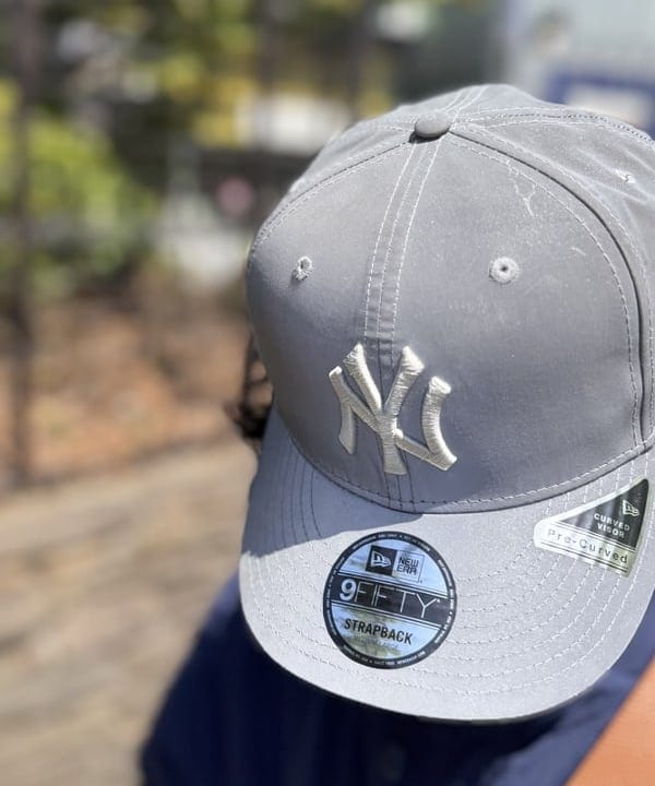 BAKU(東江 漠)さんの「BEAMS WOMEN｜【別注】NEW ERA / 9FIFTY Refrective Cap」を使ったコーディネート