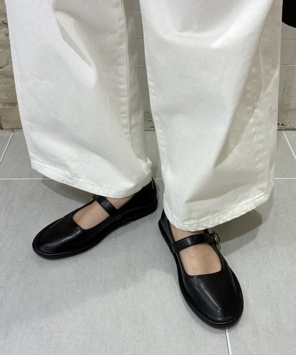 津藤 理佐子さんの「BEAMS WOMEN｜ワイド デニム パンツ」を使ったコーディネート