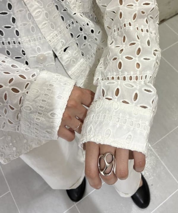 津藤 理佐子さんの「BEAMS WOMEN｜ワイド デニム パンツ」を使ったコーディネート