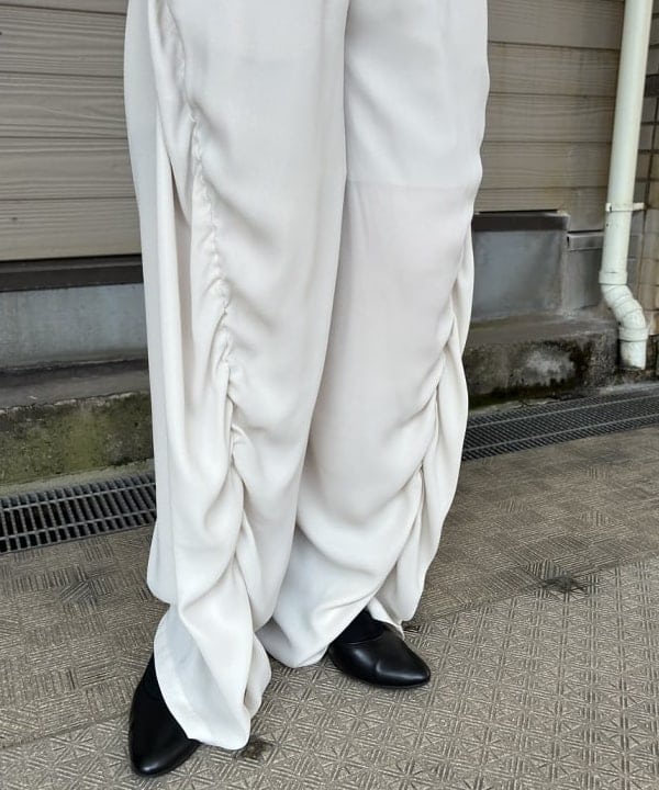 森川 夏衣さんの「BEAMS WOMEN｜maturely / チュール リバーシブル カフ ロングスリーブ」を使ったコーディネート