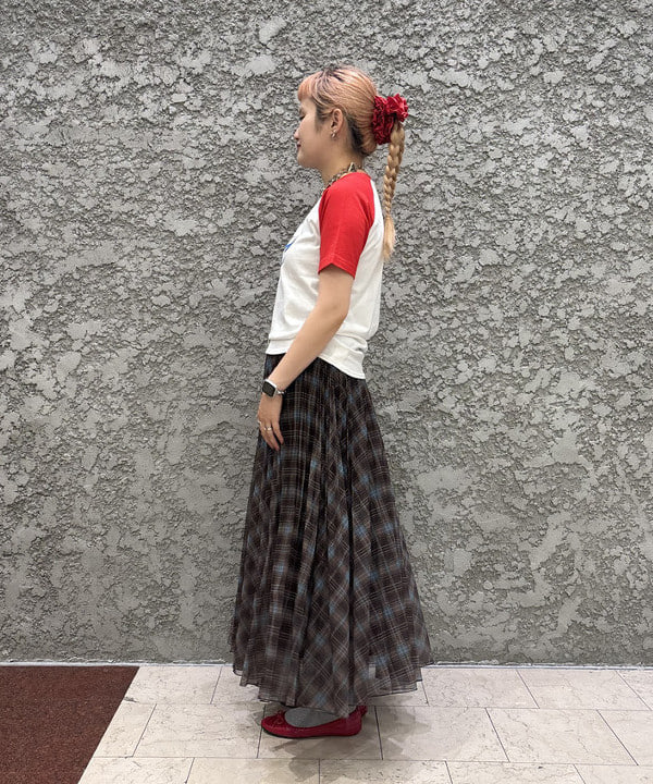 マツモト アカネさんの「BEAMS WOMEN｜チュール チェック プリーツ スカート」を使ったコーディネート