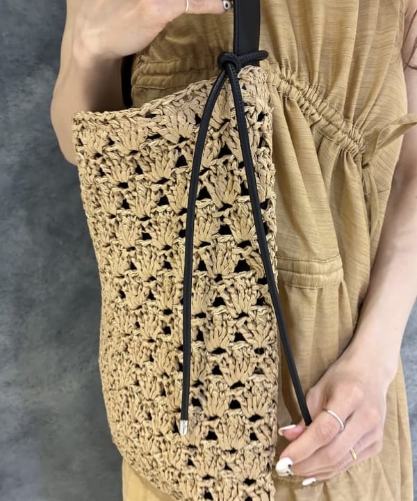 ササキさんの「BEAMS WOMEN｜GHOSPELL / Nerissa Ruched Midi Dress」を使ったコーディネート