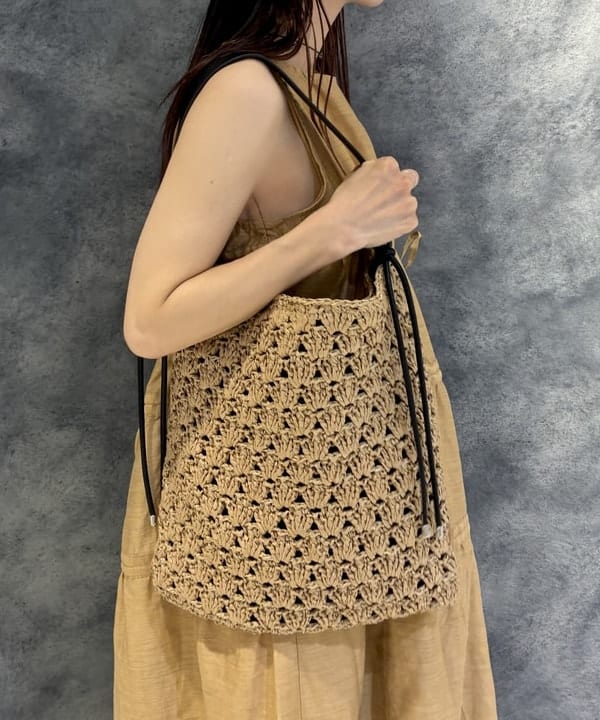 ササキさんの「BEAMS WOMEN｜GHOSPELL / Nerissa Ruched Midi Dress」を使ったコーディネート