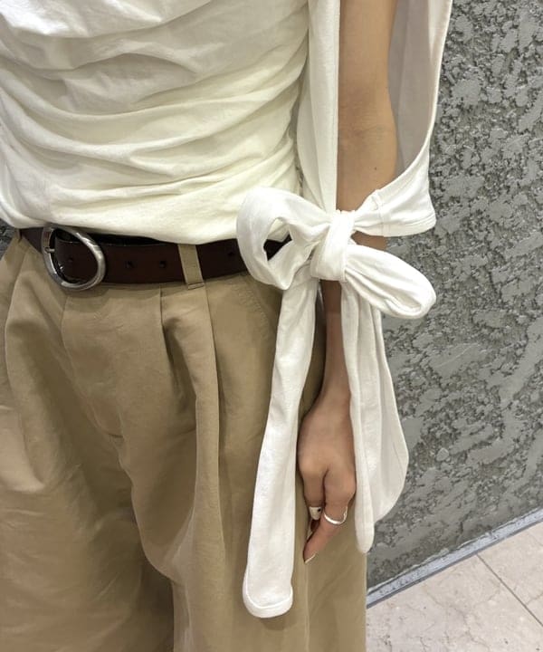 ササキさんの「BEAMS WOMEN｜ギャザー ドレープ Tシャツ」を使ったコーディネート