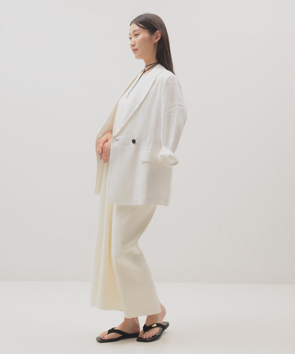 隈元 楓さんの「BEAMS WOMEN｜ダブルブレスト リネン ジャケット」を使ったコーディネート