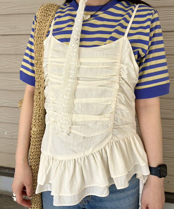 カタヤマ アヤさんの「BEAMS WOMEN｜裾 フレアー キャミソール」を使ったコーディネート