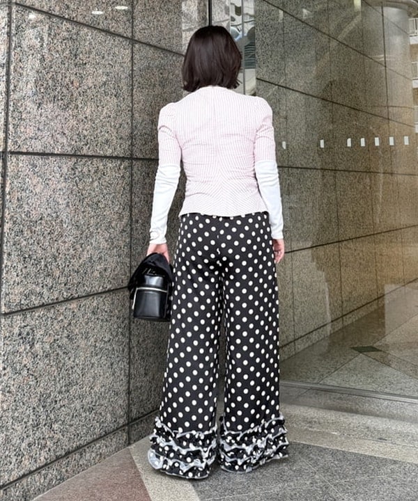 松本 佳菜子さんの「BEAMS WOMEN｜GHOSPELL / Ingie Stripe Top」を使ったコーディネート