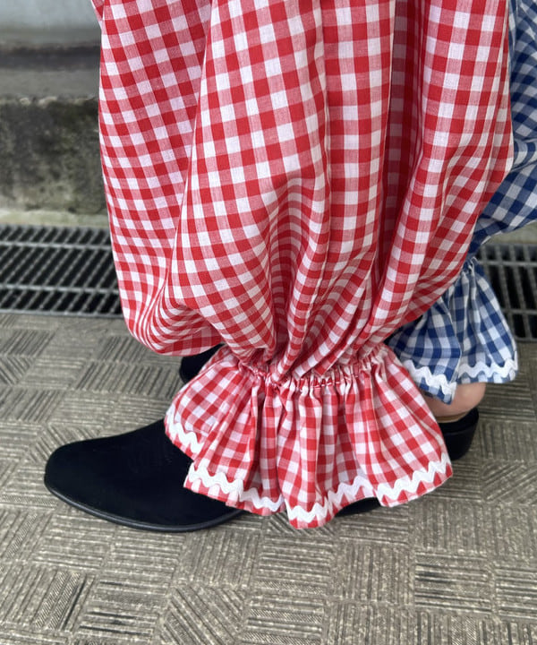 MATSUMOTO AMIさんの「BEAMS WOMEN｜【別注】HEAR MY NAME &times; maturely / メモラブル プリント Tシャツ」を使ったコーディネート