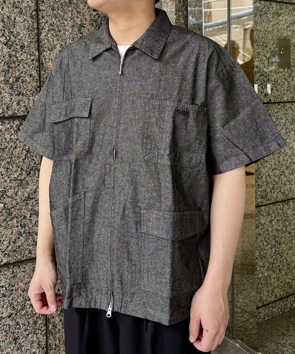 戸次 裕星さんの「BEAMS WOMEN｜【別注】UNIVERSAL OVERALL / シャンブレー ジップ ショートスリーブ シャツ」を使ったコーディネート