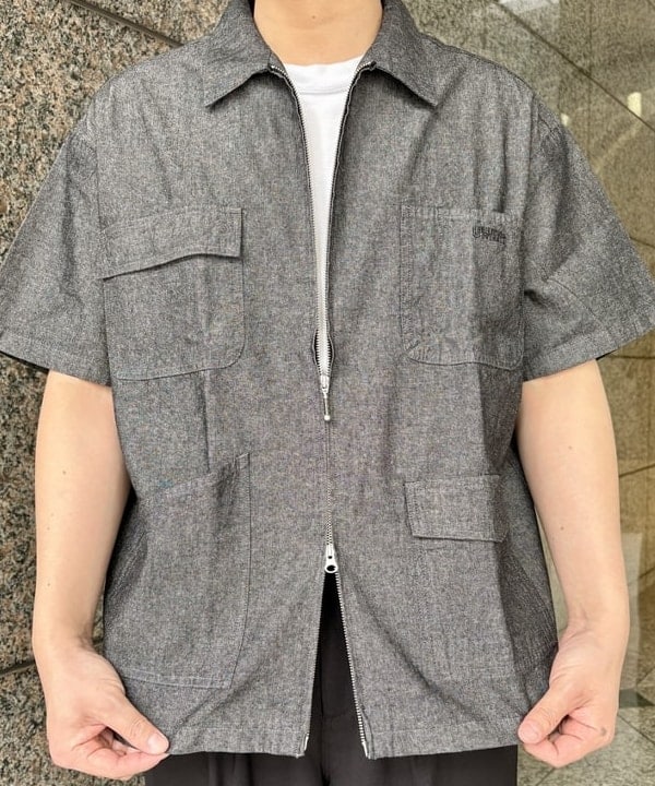 戸次 裕星さんの「BEAMS WOMEN｜【別注】UNIVERSAL OVERALL / シャンブレー ジップ ショートスリーブ シャツ」を使ったコーディネート