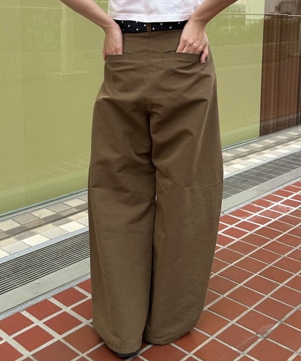 リサさんの「スタッズ ベルト」を使ったコーディネート