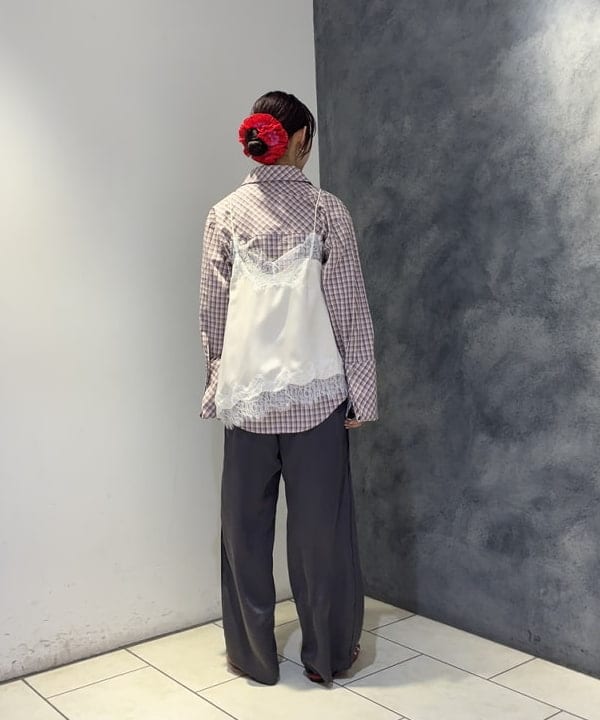 SAEさんの「BEAMS WOMEN｜レース トリム サテン キャミソール」を使ったコーディネート