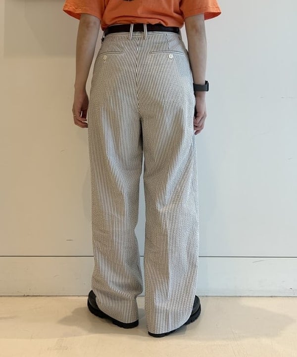 清水 彩乃さんの「BEAMS WOMEN｜シアサッカー スラックス」を使ったコーディネート